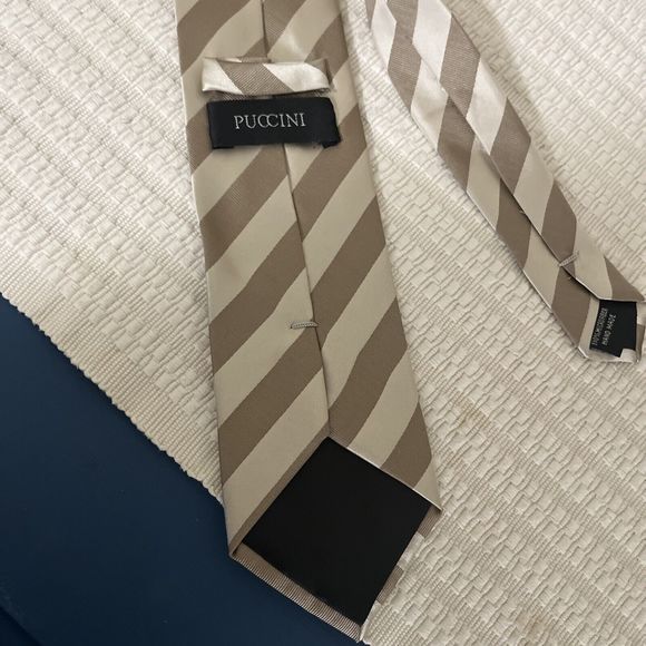 Puccini Men's Beige Striped 100% Microfiber Neck Tie - Picture 2 of 5